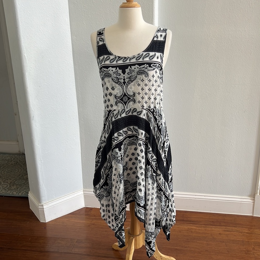Umgee Women's Knit SharkBite Hem Layering Tank Top Dress Size S